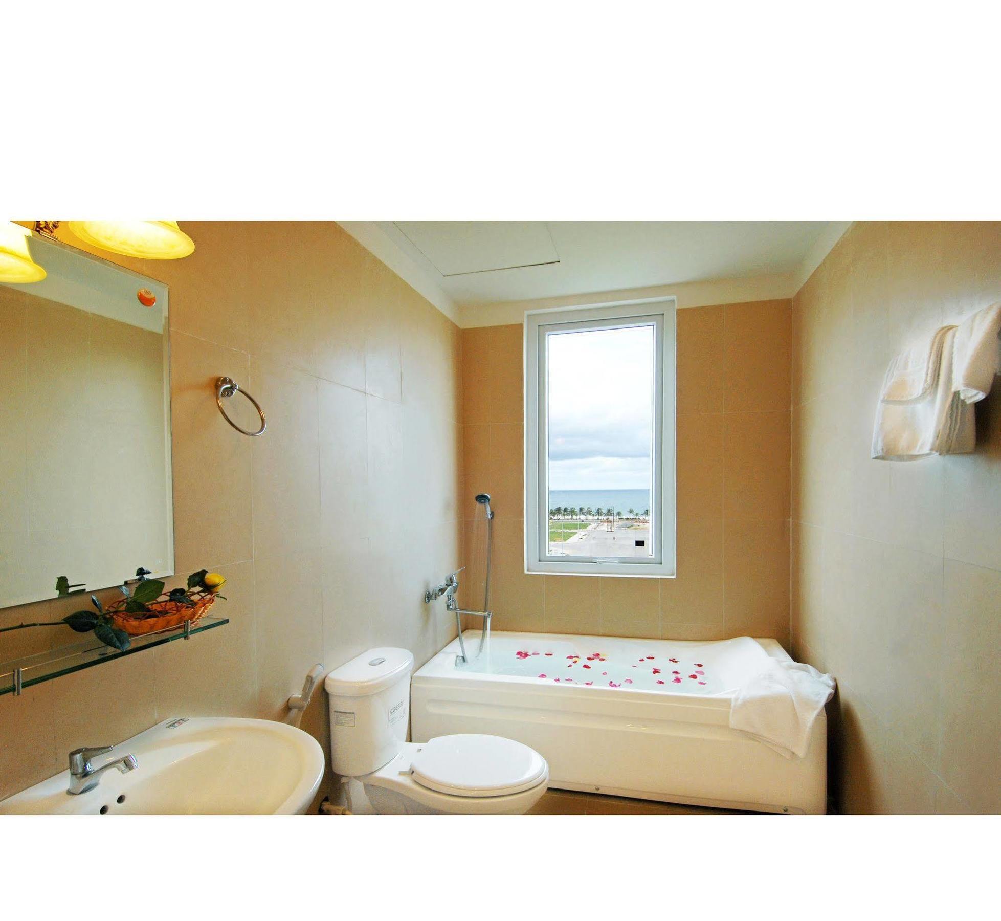 Silver Sea Hotel ダナン市 エクステリア 写真